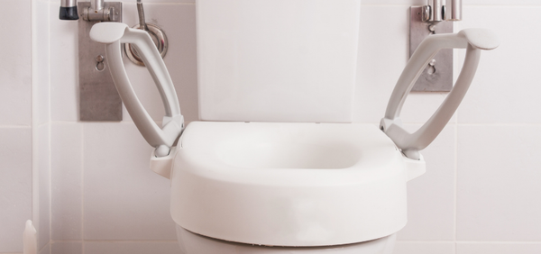 What Is a Raised Toilet Seat? Types, Features & Installation Tips