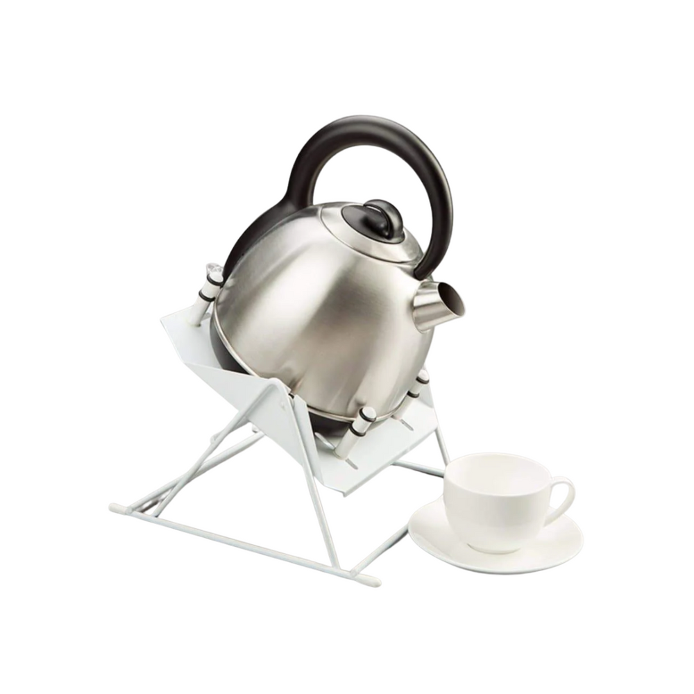Stable Kettle Tipper for Controlled Pouring