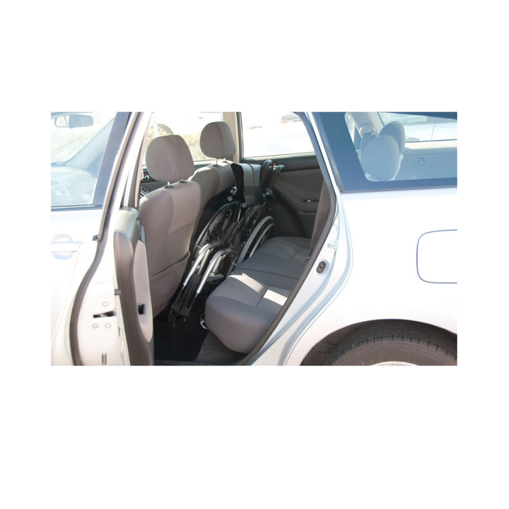 Access every inch of your environment with the Quickie 2 folding manual wheelchair. Low seat heights and swing-in/swing-out hangers allow you to maneuver around low surfaces and tight spaces.