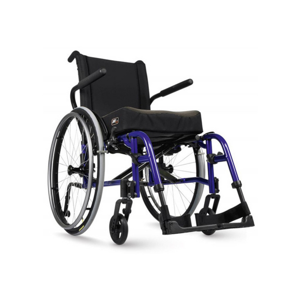 Quickie QXi wheelchair with a lightweight, durable frame, low seat height, and modern EXO upholstery—designed for easy maintenance, optimal positioning, and long-term use.