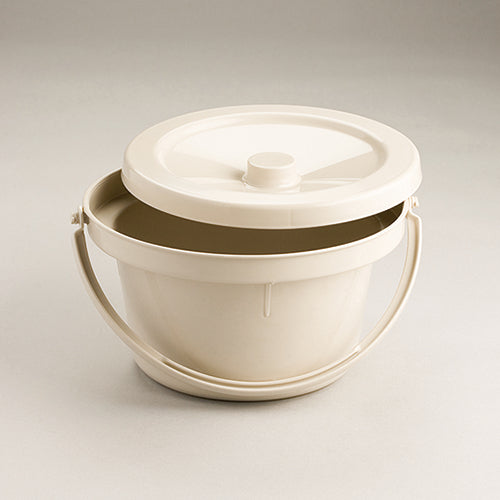 Designed for ease and hygiene, this commode bowl includes a secure lid and carry handle for discreet transport. Ideal for K Care mobile and bedside commodes.